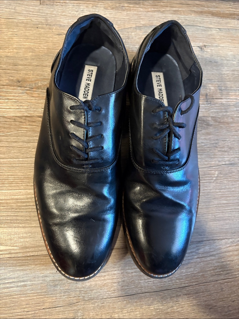 Steve Madden Black Leather Lace-Up Oxfords